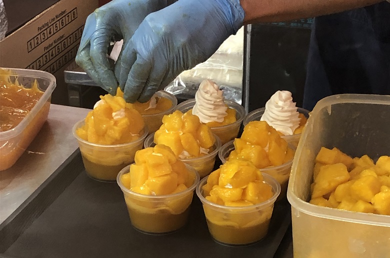 マウンテンマンゴープリン実演