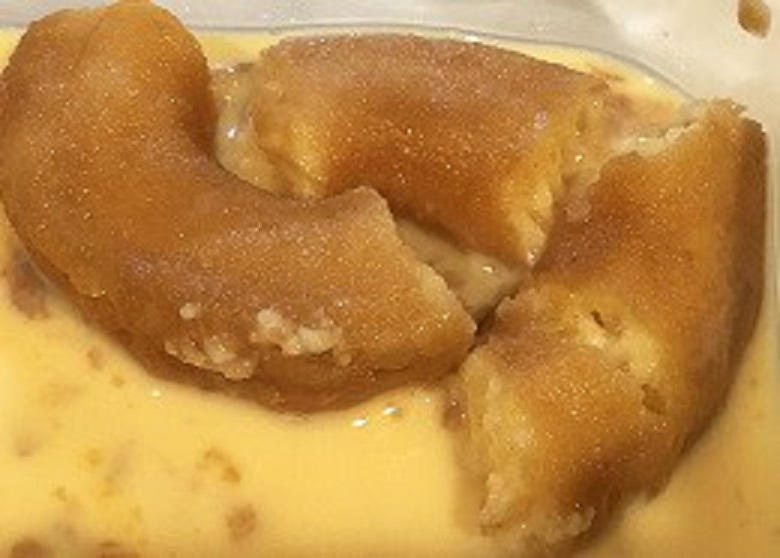 ボロボロになったドーナツ